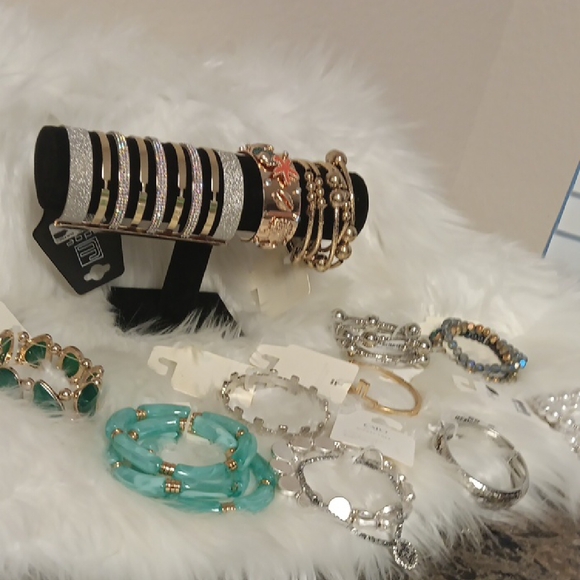 Elegant Silver and Gold Bracelet Lot - Picture 1 of 8
